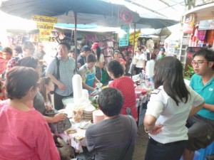 ウィークエンドマーケット