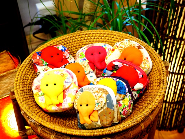 ゾウ柄ポーチ ゾウ柄ポーチ