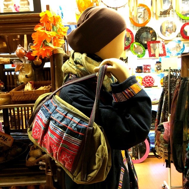 モン族 ミニボストン モン族 ミニボストン