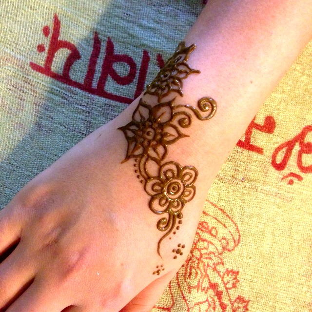 ヘナ／バリタイ