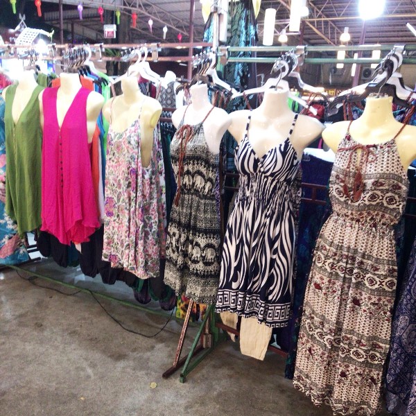 チェンマイ・ナイトマーケット チェンマイ・ナイトマーケット