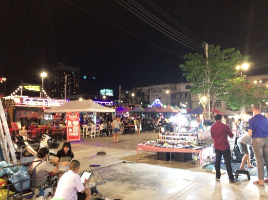 バンコク ナイトマーケット バンコク ナイトマーケット