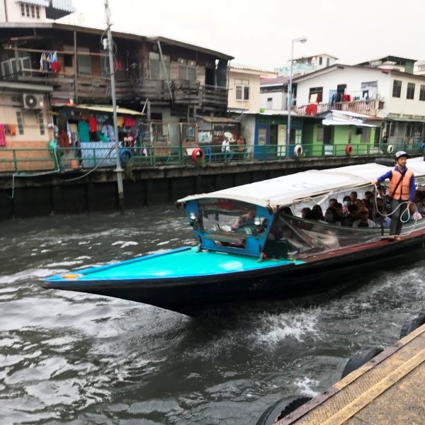 水上バス　バンコク