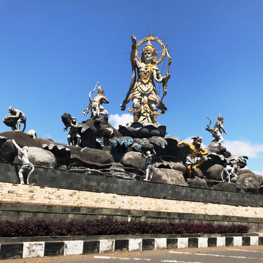 ティティバンダ記念碑