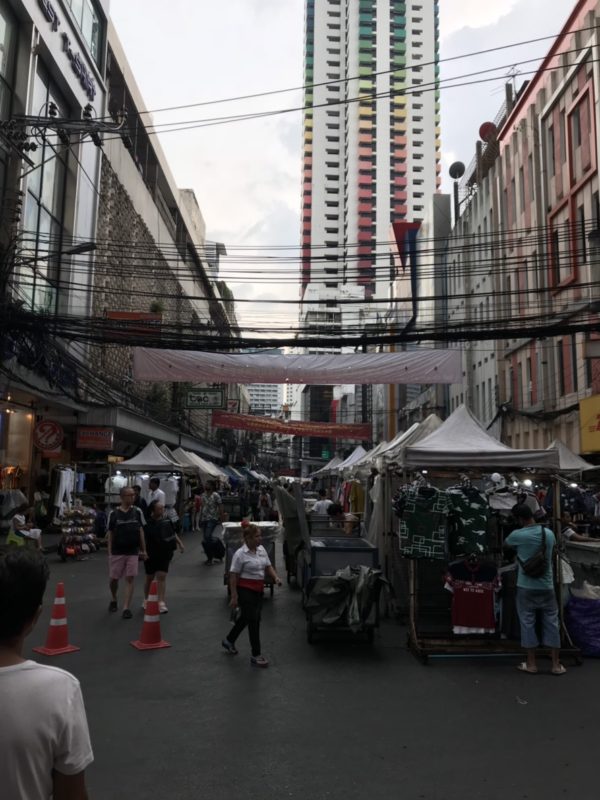 バイヨーク ナイトマーケット