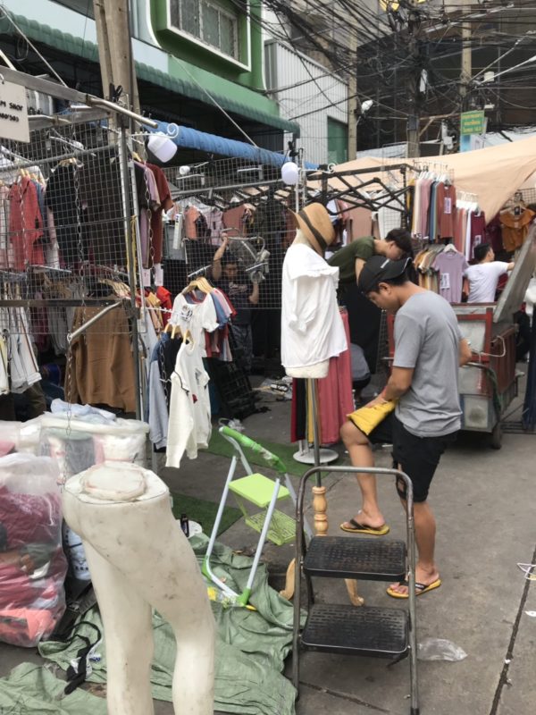 バイヨーク ナイトマーケット