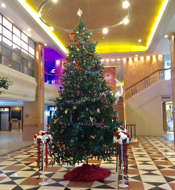 タイ　クリスマスツリー　インドラホテル