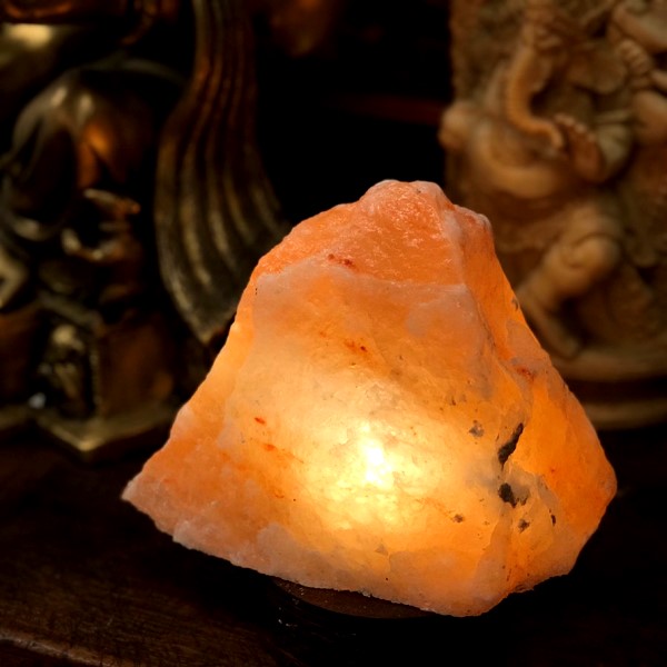 岩塩ランプ／ヒマラヤンピンクソルトランプ