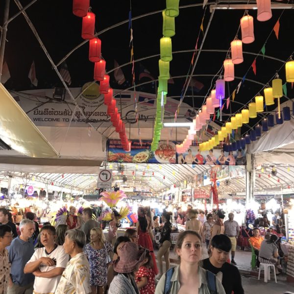 アヌサーンマーケット／チェンマイナイトマーケット