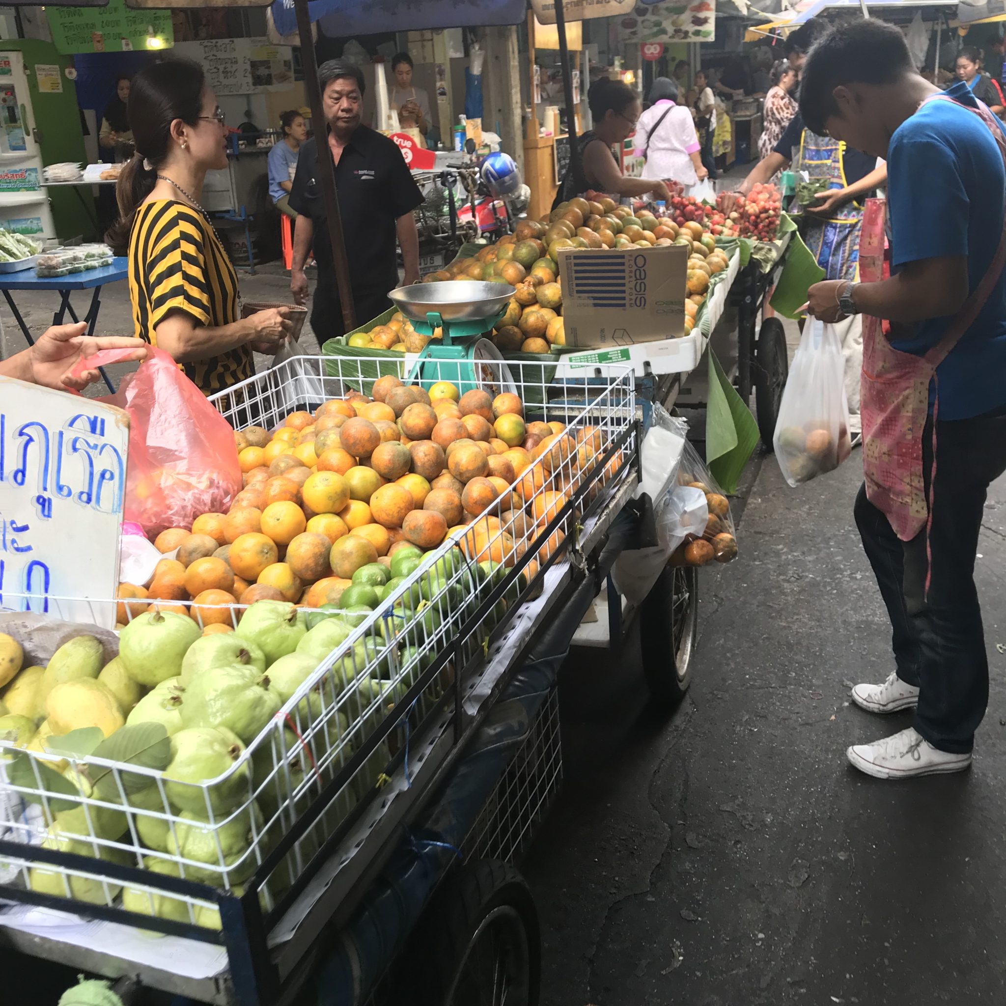 フルーツ屋さん