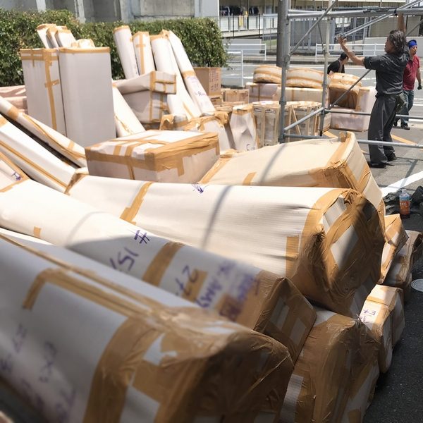 コンテナ到着／バリ島仕入れ