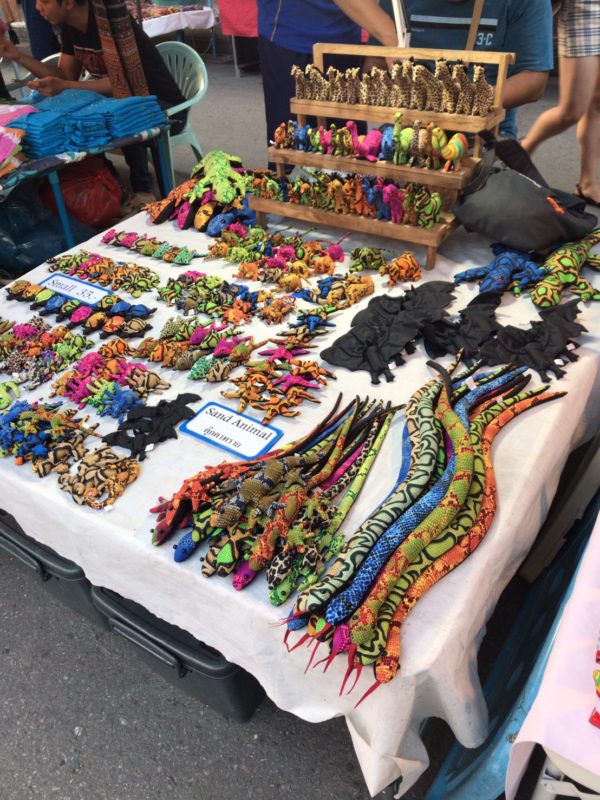 チェンマイ　サンデーマーケット