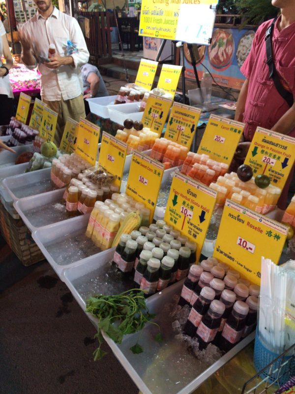 チェンマイ　サンデーマーケット