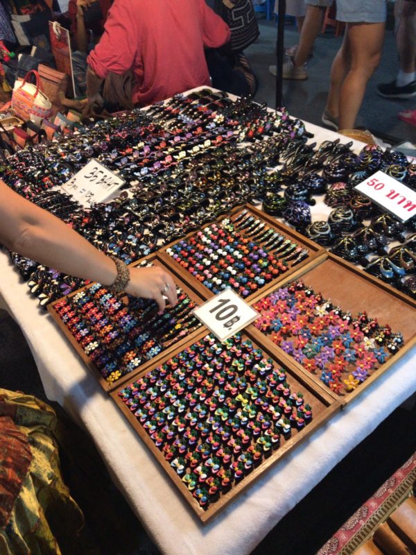 チェンマイ　サンデーマーケット