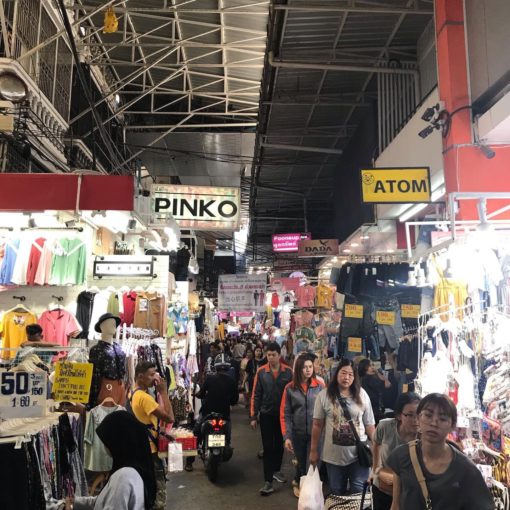 プラトゥナム マーケット