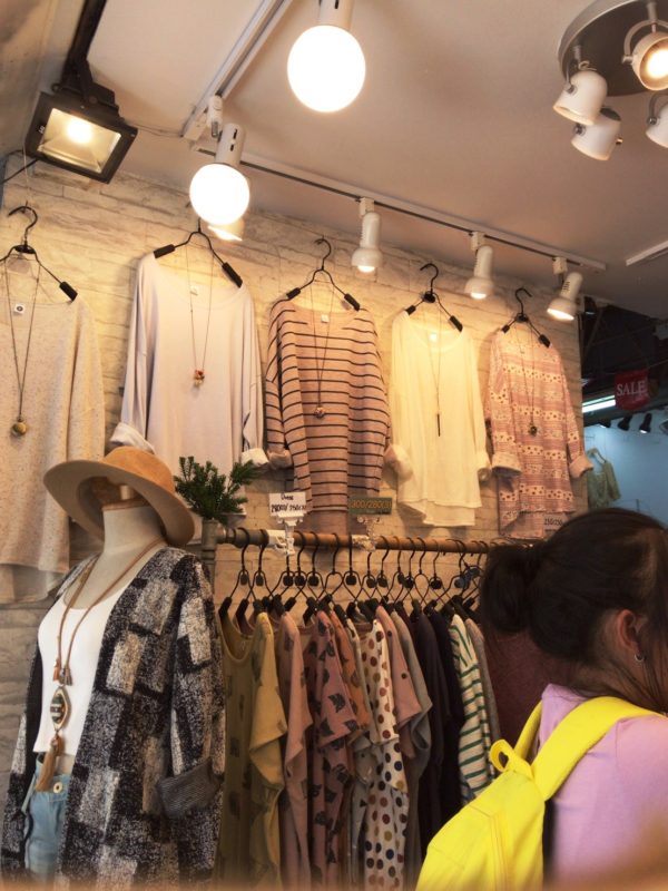 エスニックファッション／チャトチャック・ウィークエンド・マーケット