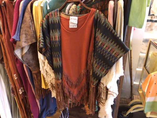 エスニックファッション／チャトチャック・ウィークエンド・マーケット