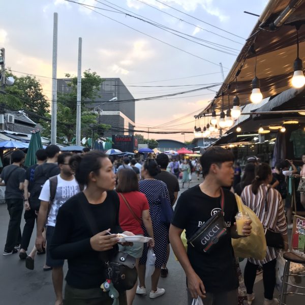 チャトチャック・ウィークエンド・マーケット