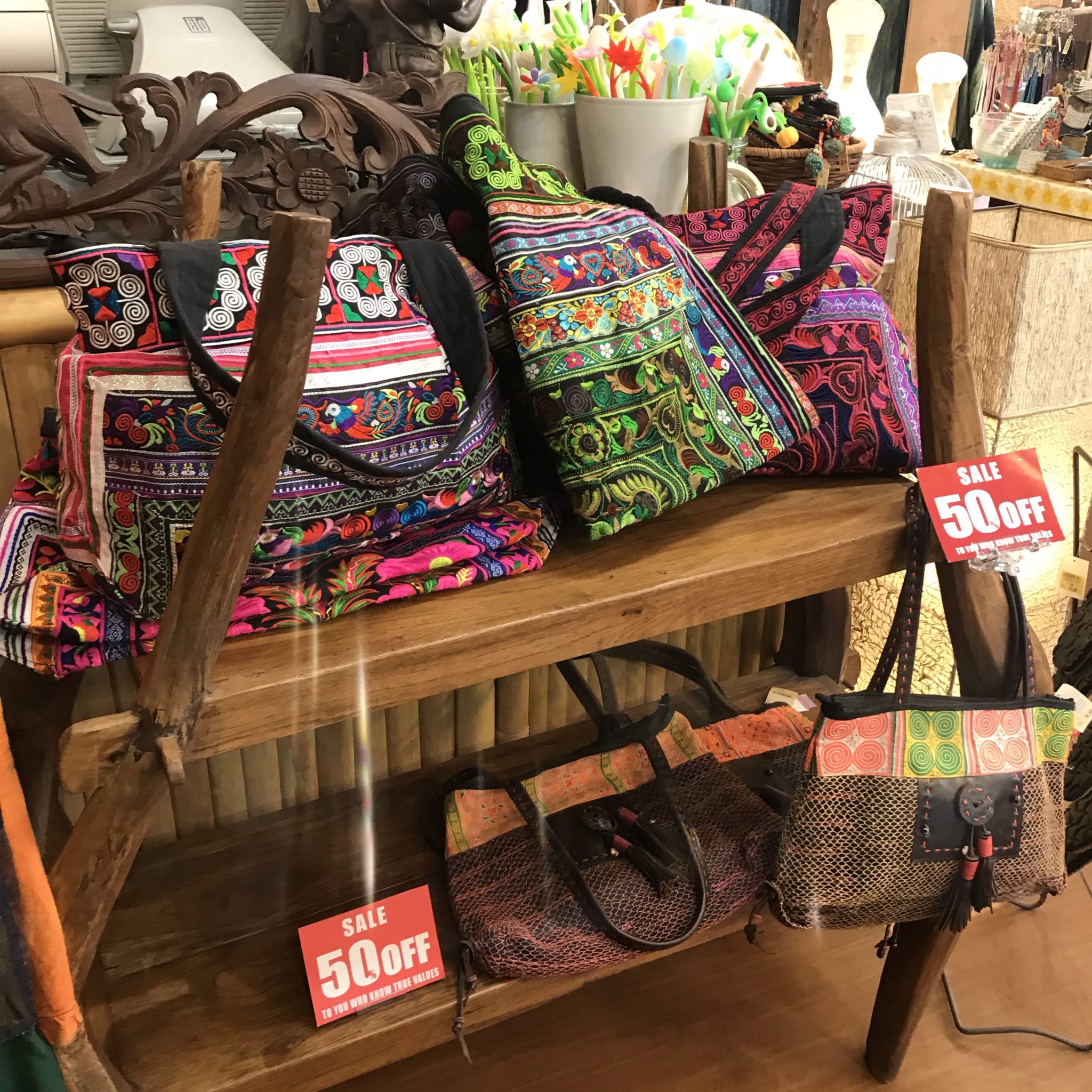 バッグ，モン族