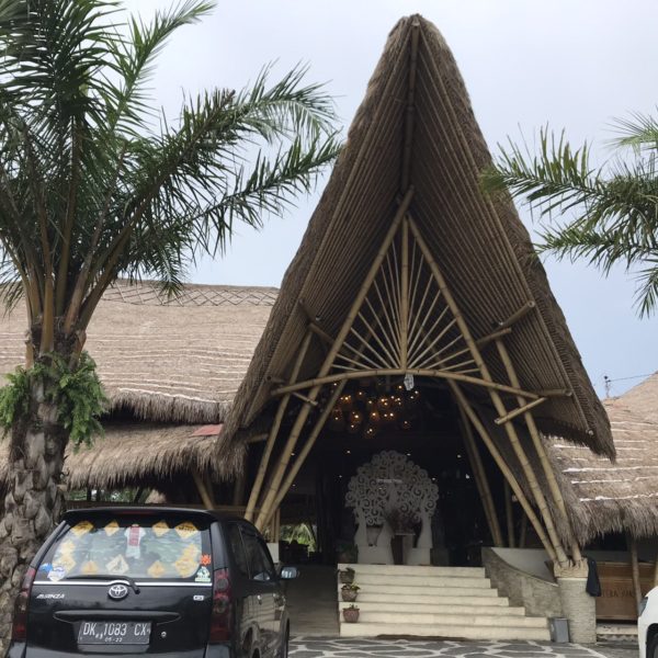 テガララン　TebaSari