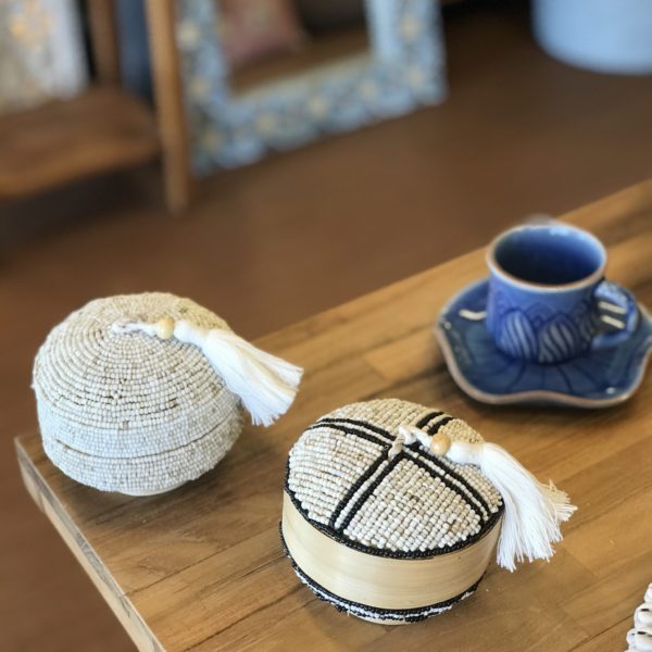 ビーズのソカシ／蓋つき小物入れ