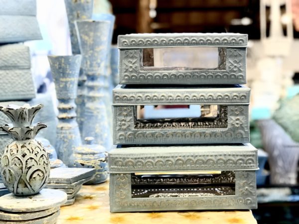 見える収納　アルミ小物入れ