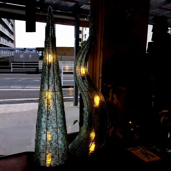 ガラスのフロアライト