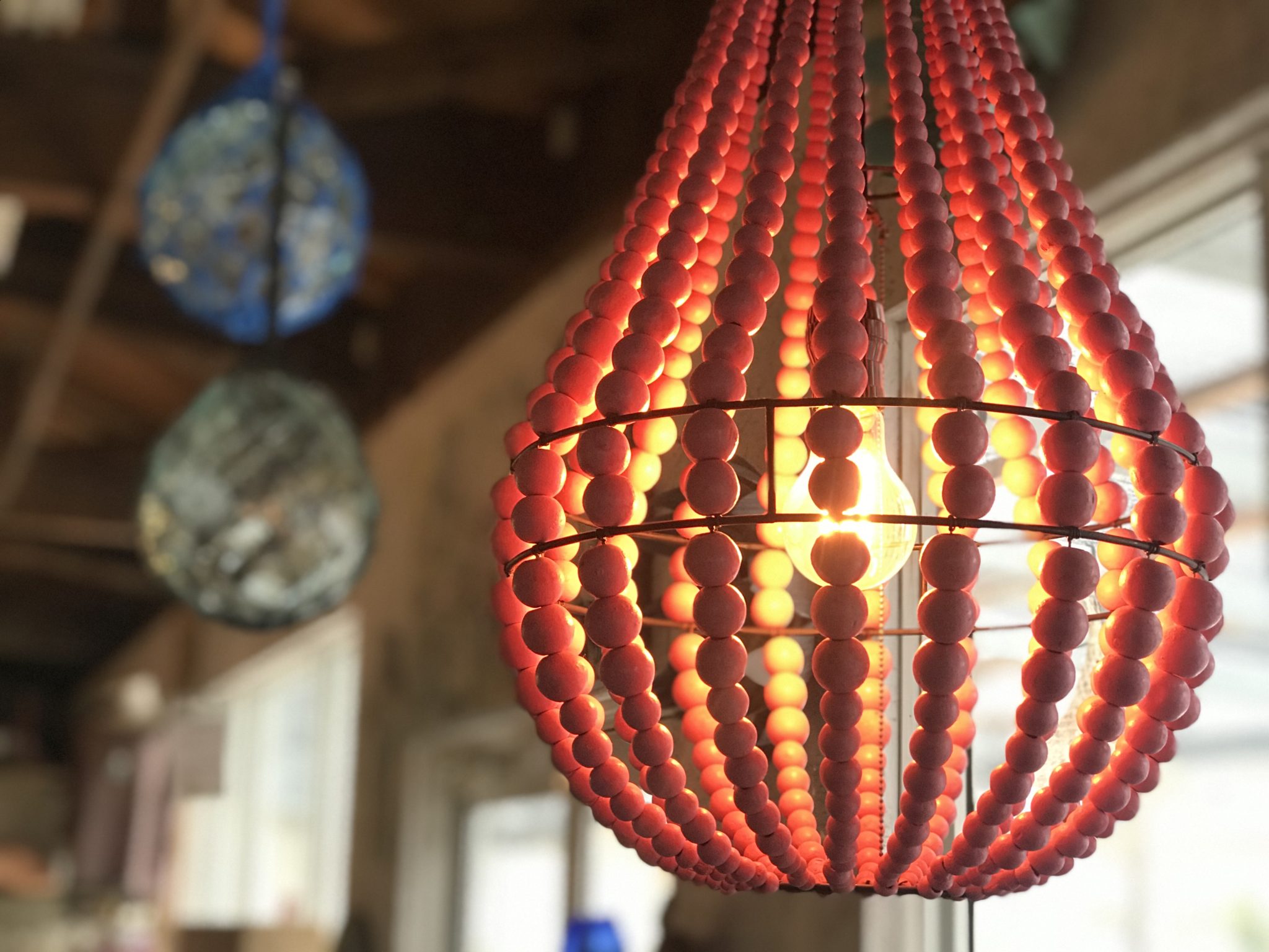 ウッドビーズシャンデリア，BOHOスタイル