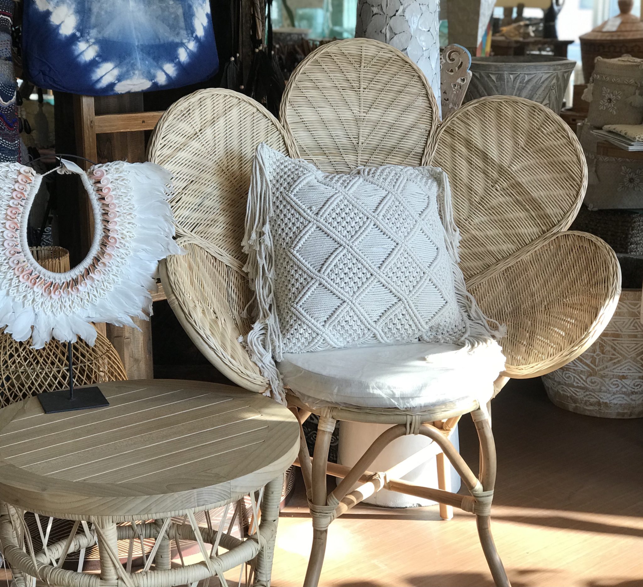 ピーコックチェア