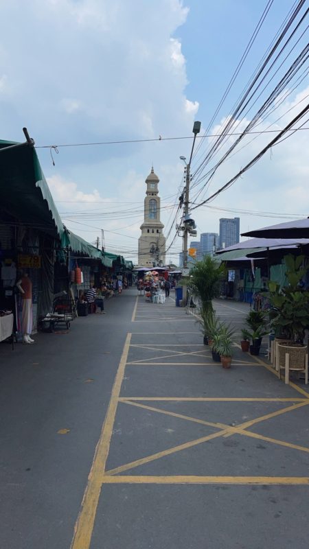 チャトチャックウィークエンドマーケット