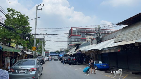 チャトチャックウィークエンドマーケット