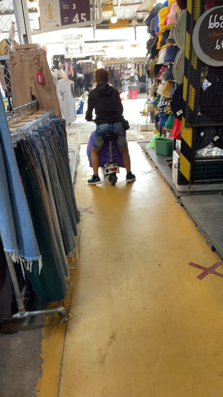 チャトチャックウィークエンドマーケット