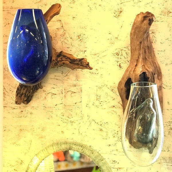 流木とガラスのオブジェ