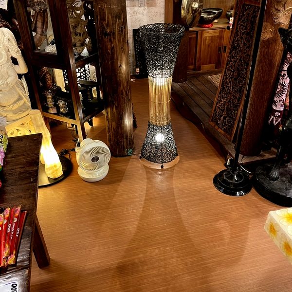 ラタンフロアライト