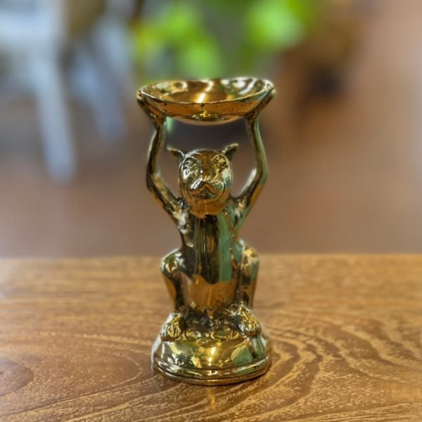 真鍮の動物オブジェ／皿を持つ猫のオブジェ