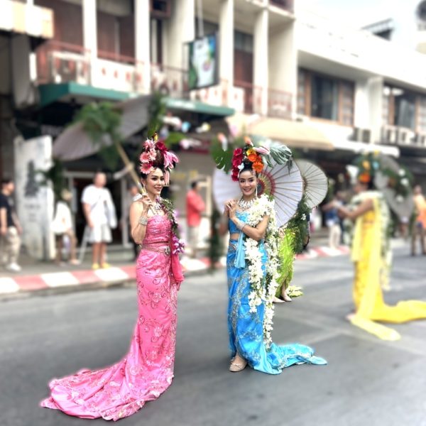 チェンマイフラワーフェスティバル　パレード