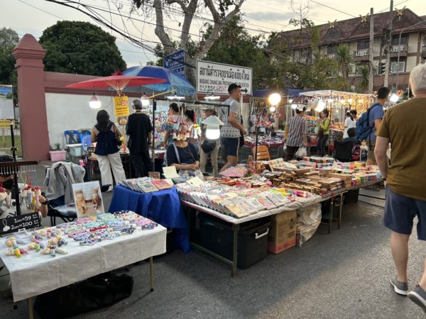 ナイトマーケット