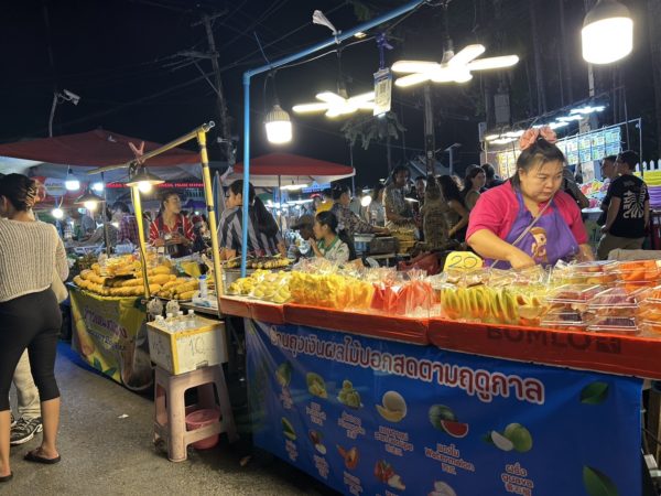 チェンマイナイトマーケット