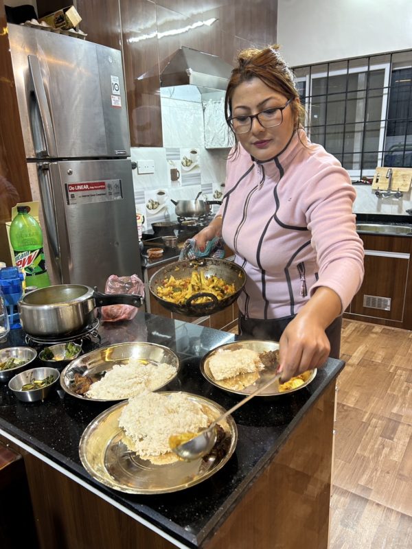 通訳のプレムさんの奥さんの手料理