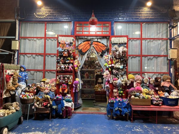 シーナカリン鉄道市場