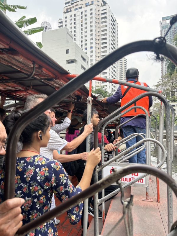 プラトゥナム 　船　水上バス