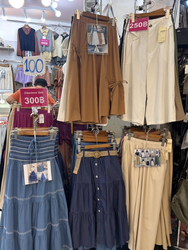 プラトゥナムファッションビル