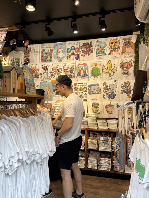 チャトチャックウィークエンドマーケット