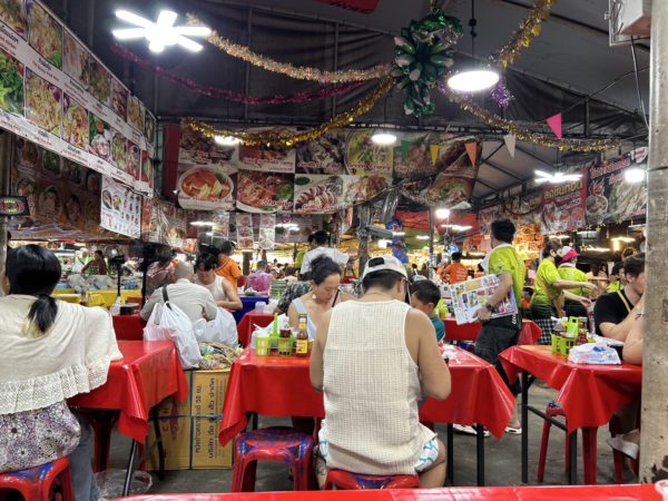 チャトチャックウィークエンドマーケット