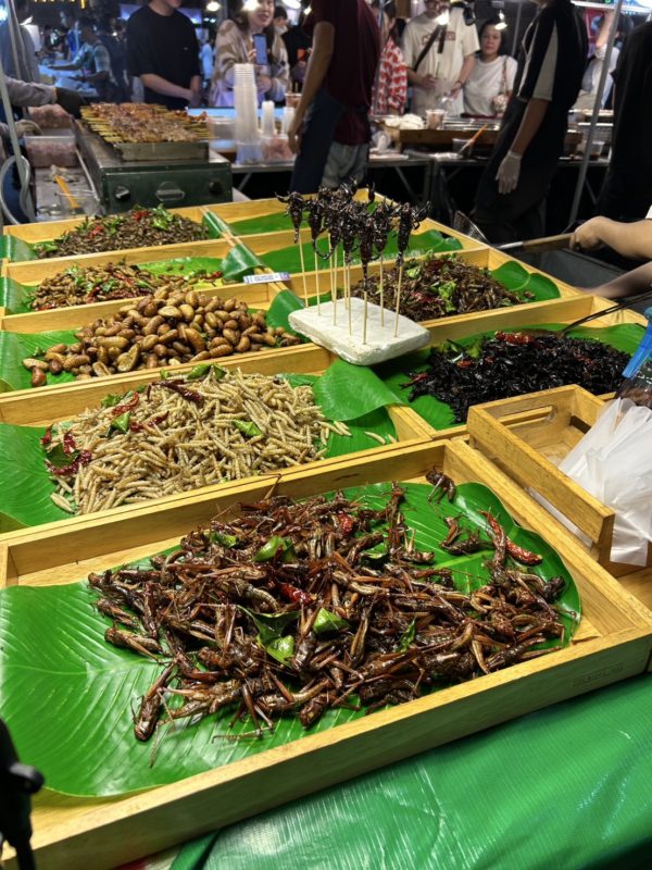 チャトチャックウィークエンドマーケット