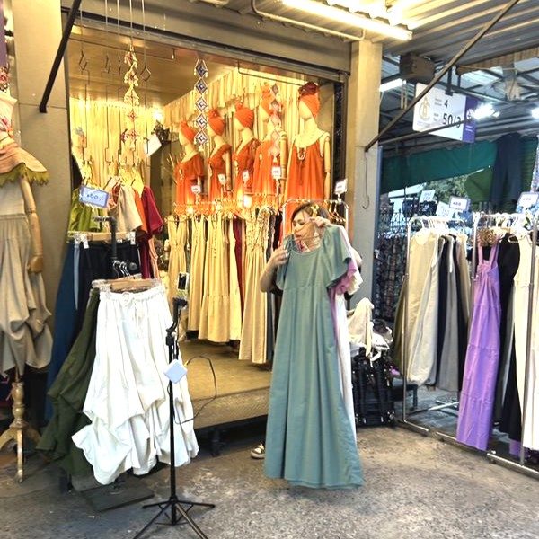 チャトチャックウィークエンドマーケット