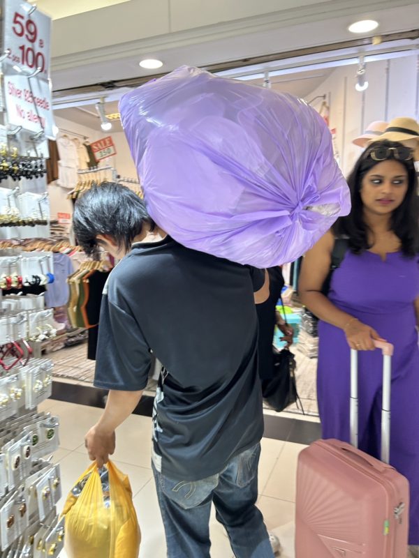 プラトゥナムファッションビル