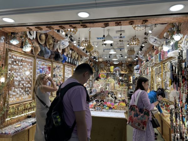 プラトゥナムファッションビル 　アクセサリー