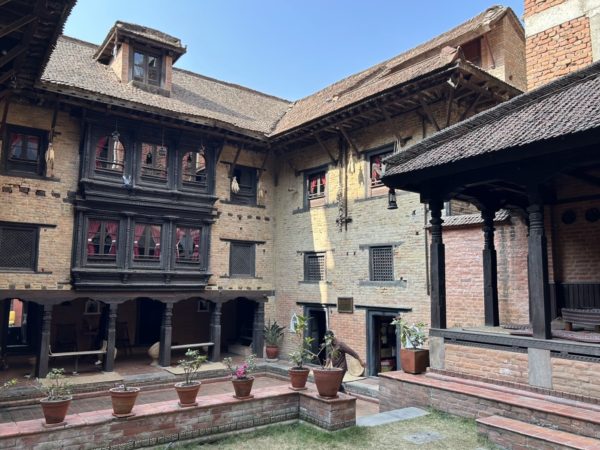 ネパール ニワチェンホテル