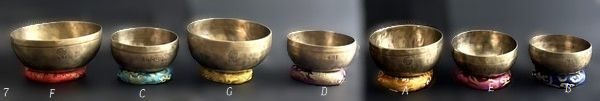 フルムーンシンギングボウル　 チャクラに合わせたフルムーンシンギングボウルの7個セット